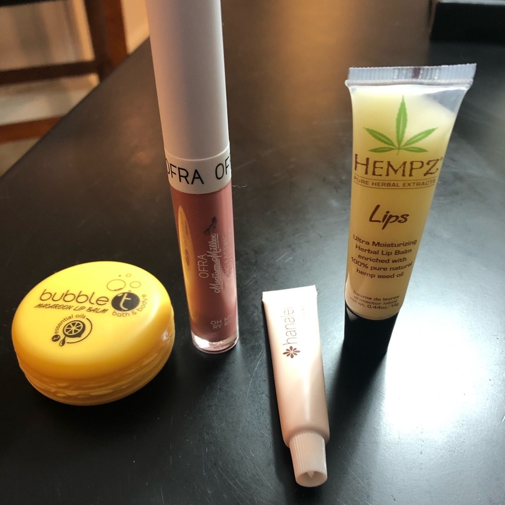 Lips bundle! Great for stocking stuffers!